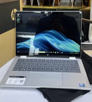 New Laptop HP OmniBook 5 Flip 14-fp0023dx 16GB Intel Core 7 SSD 512GB