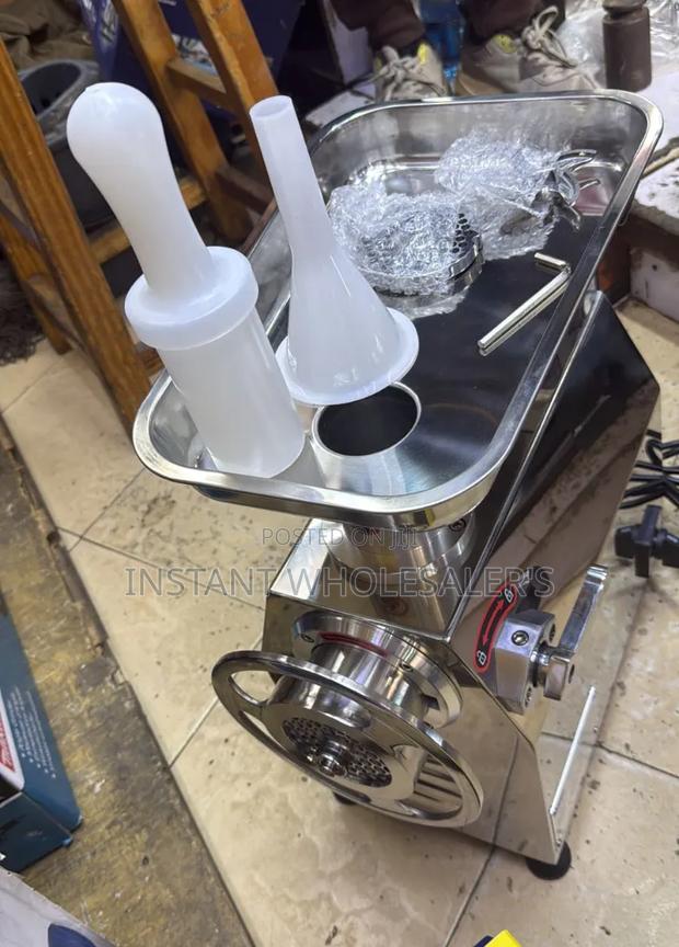 Meat Mincer M-22 With Reverse - main view