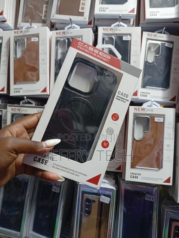 iPhone 16 Pro Max Case Designed With a Magnetic Ring - thumbnail 2