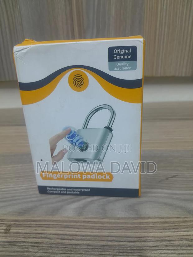 Smart Padlock With the Best Fingerprint Sensor Best in Security - thumbnail 2