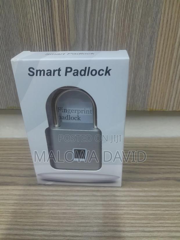 Smart Padlock With the Best Fingerprint Sensor Best in Security - thumbnail 3