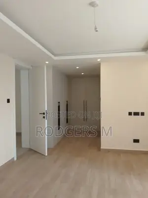 4bdrm Duplex in Spring Valley for rent