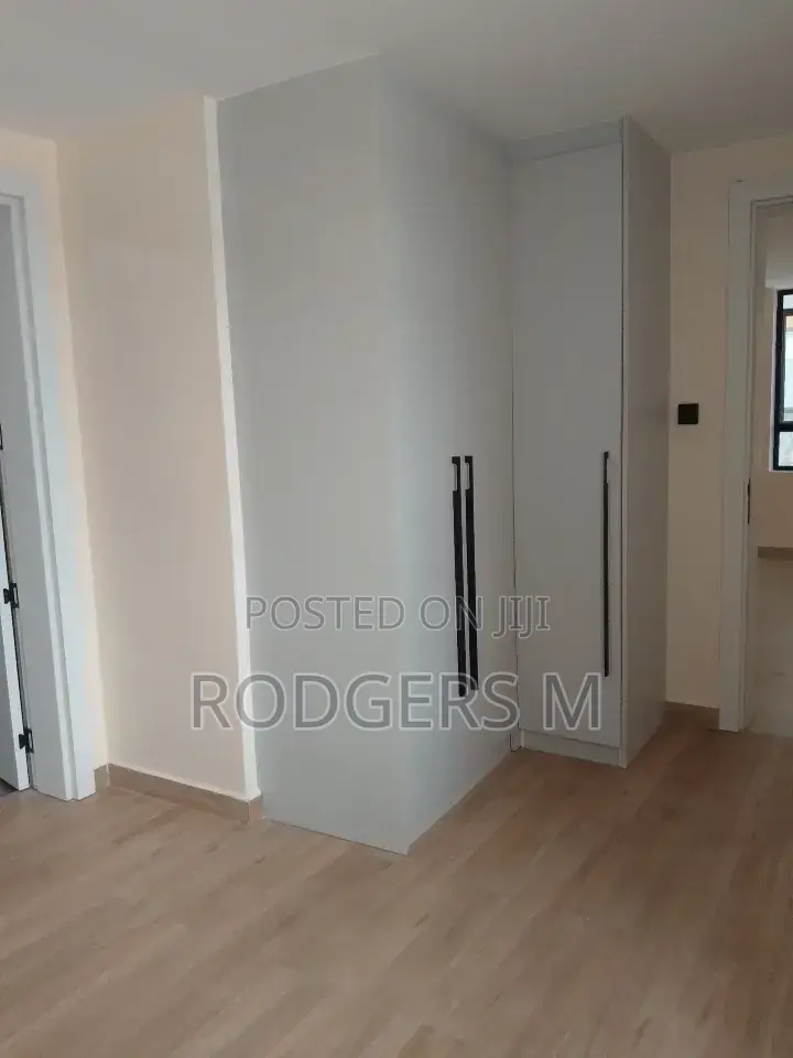 4bdrm Duplex in Spring Valley for rent