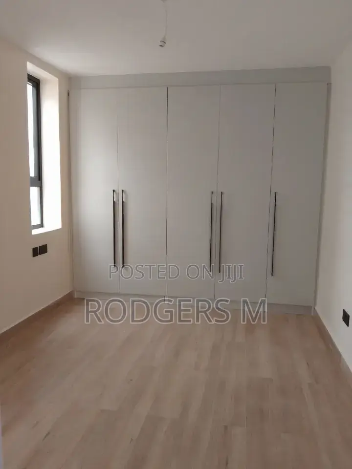 4bdrm Duplex in Spring Valley for rent