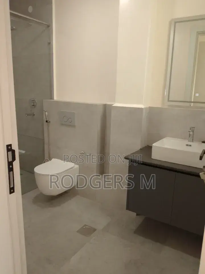 4bdrm Duplex in Spring Valley for rent