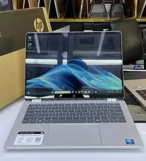 New Laptop HP OmniBook 5 Flip 16GB Intel Core 7 SSD 512GB