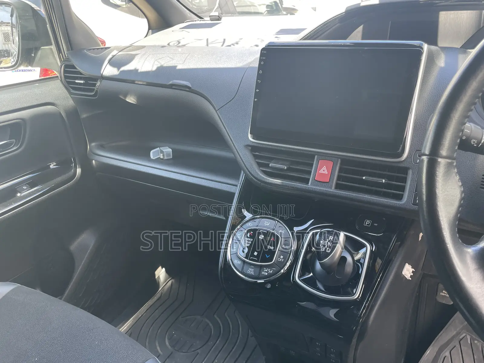 Toyota Noah 1.8 FWD Hybrid (7 seater) 2019 Blue