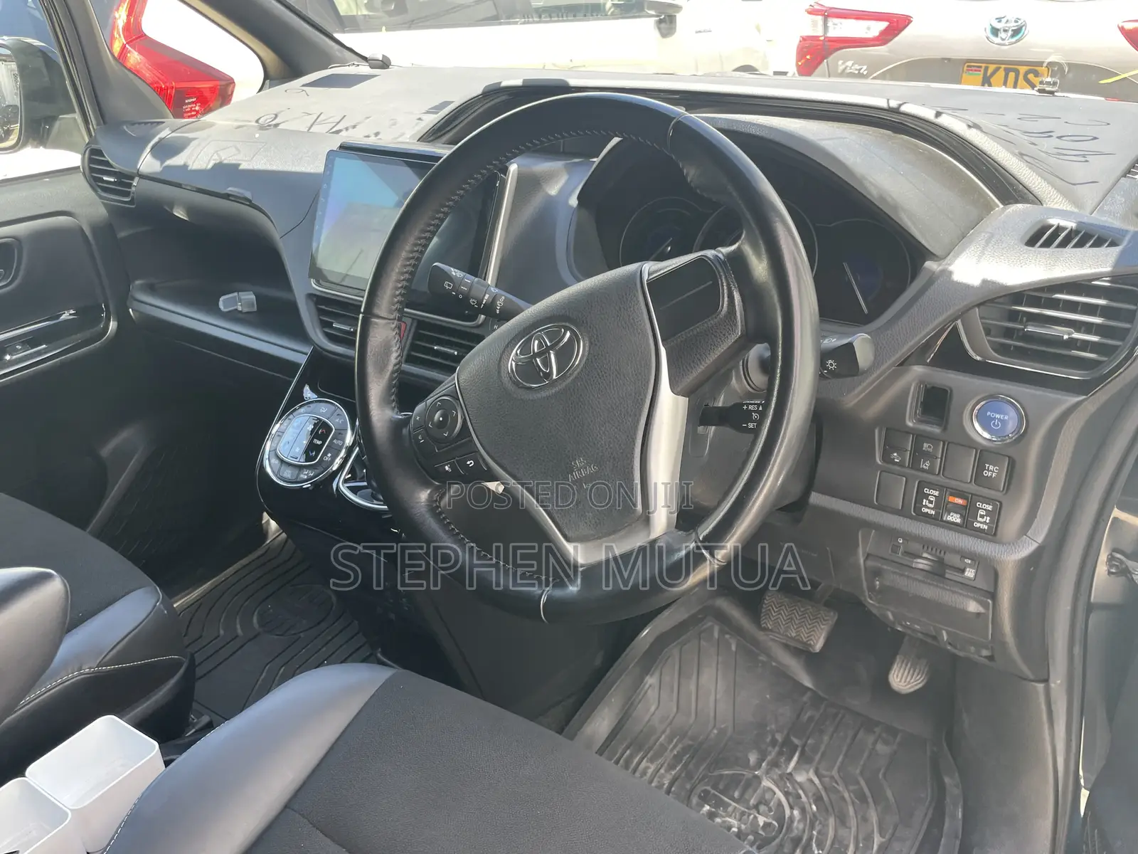 Toyota Noah 1.8 FWD Hybrid (7 seater) 2019 Blue