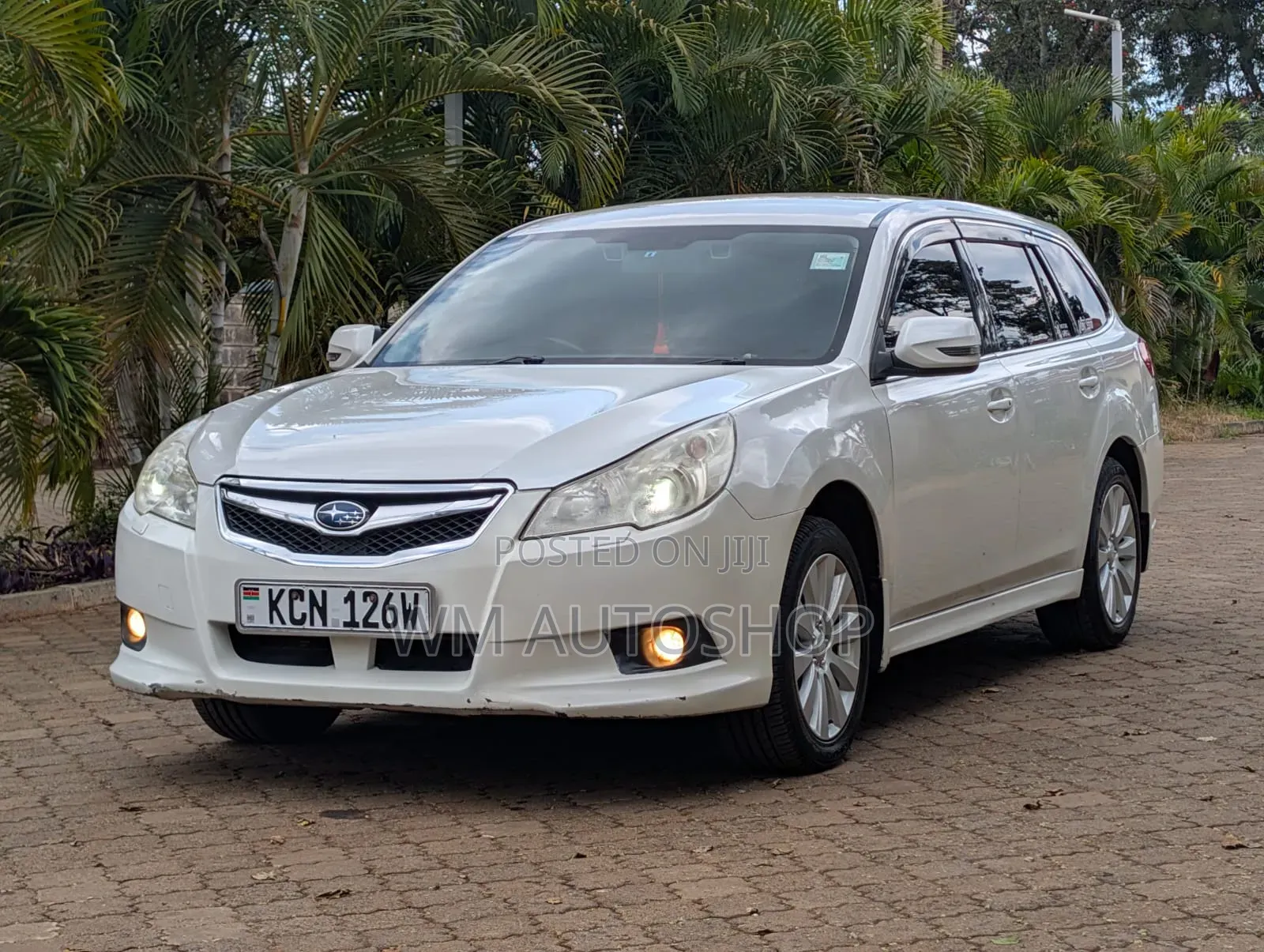 Subaru Legacy 2010 White