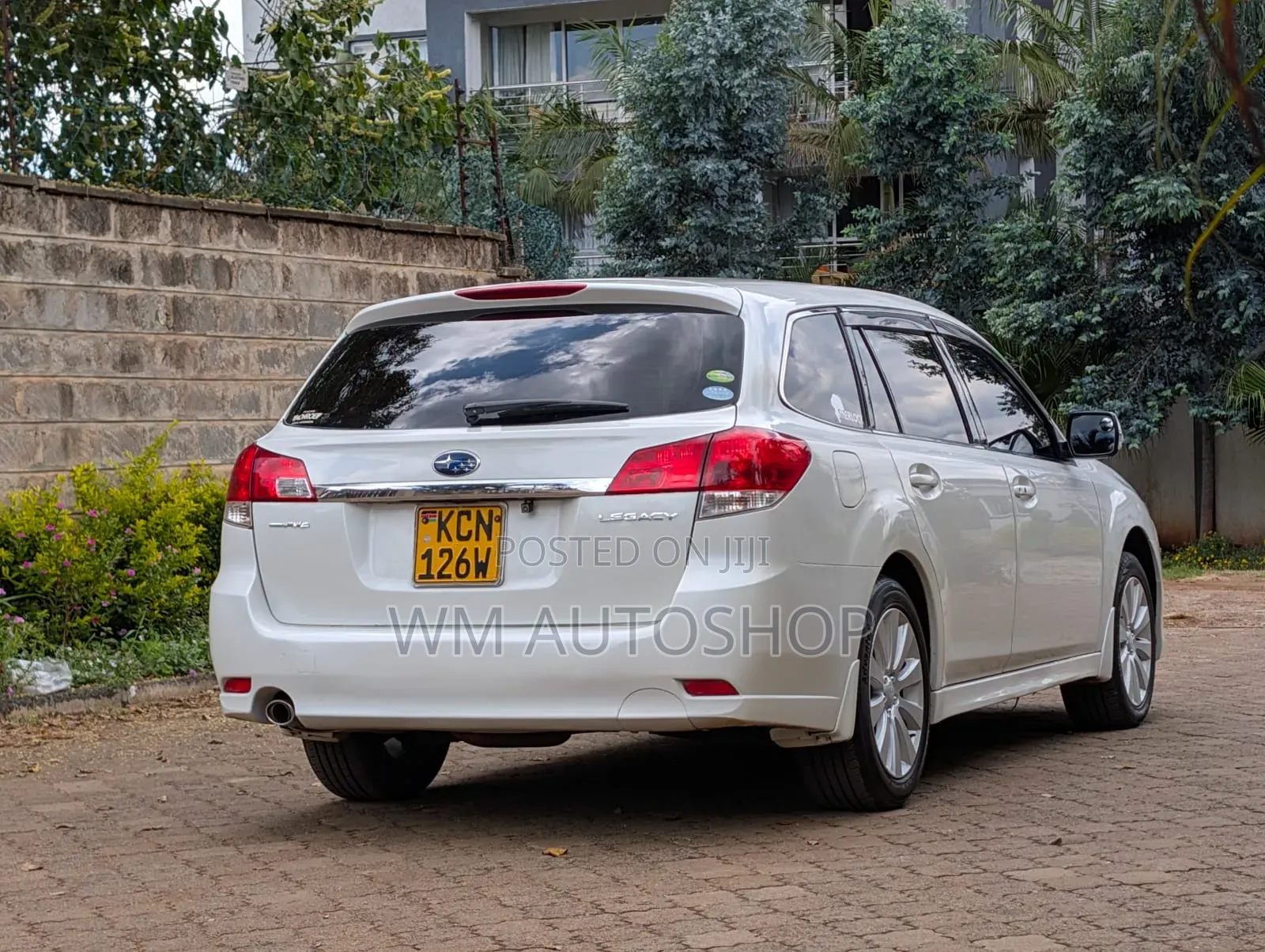 Subaru Legacy 2010 White