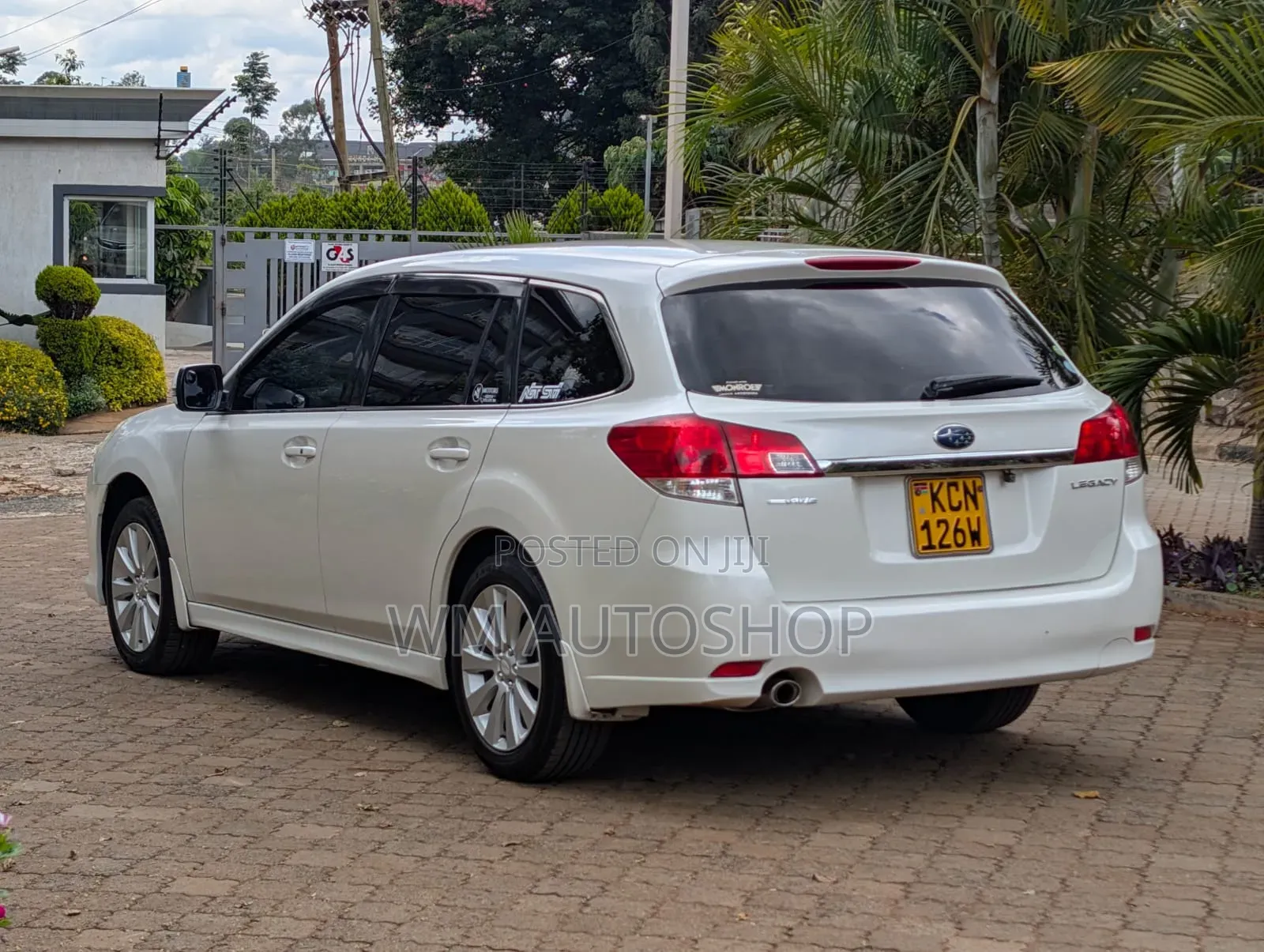 Subaru Legacy 2010 White