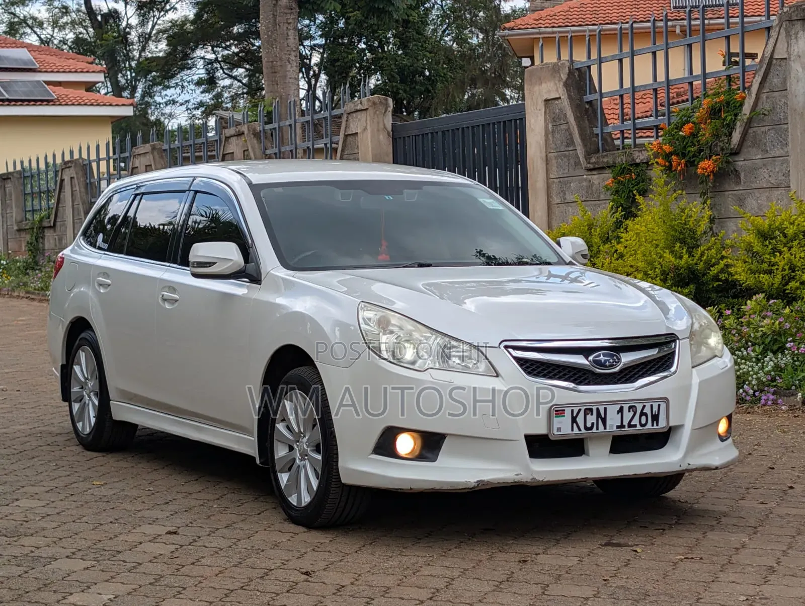 Subaru Legacy 2010 White
