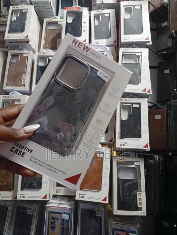 iPhone 16 Pro High-Quality Magnetic Leather Case - thumbnail 2