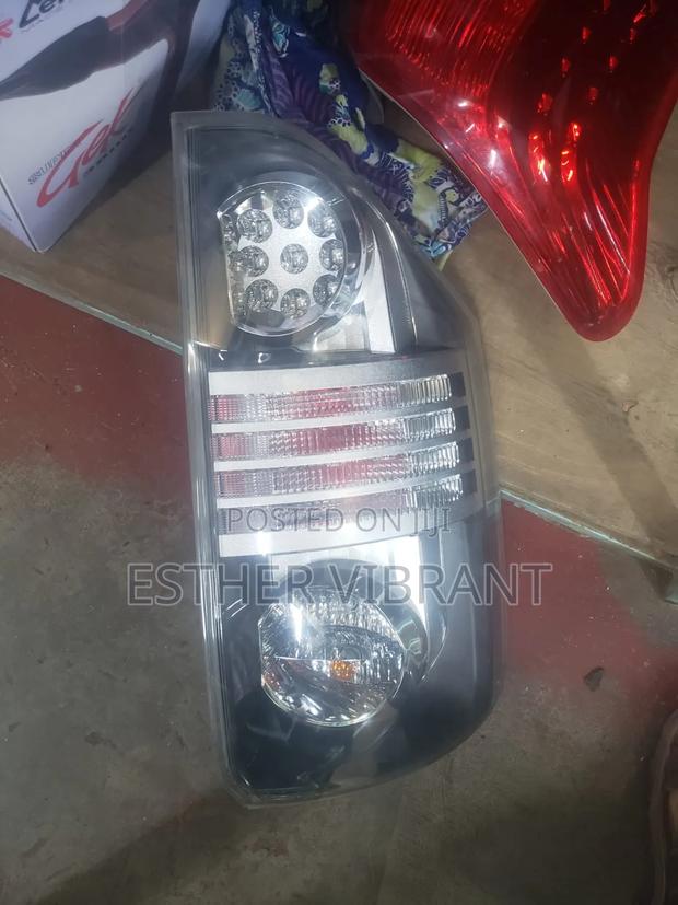 Voxy 2012 Taillight