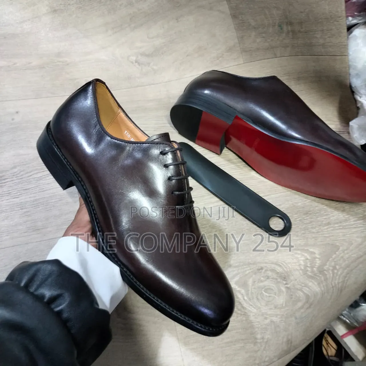 Quality Leather Official Men Wetlook Low Cut Official Shoes