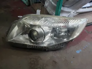 Fielder 2007 Headlight Zenon