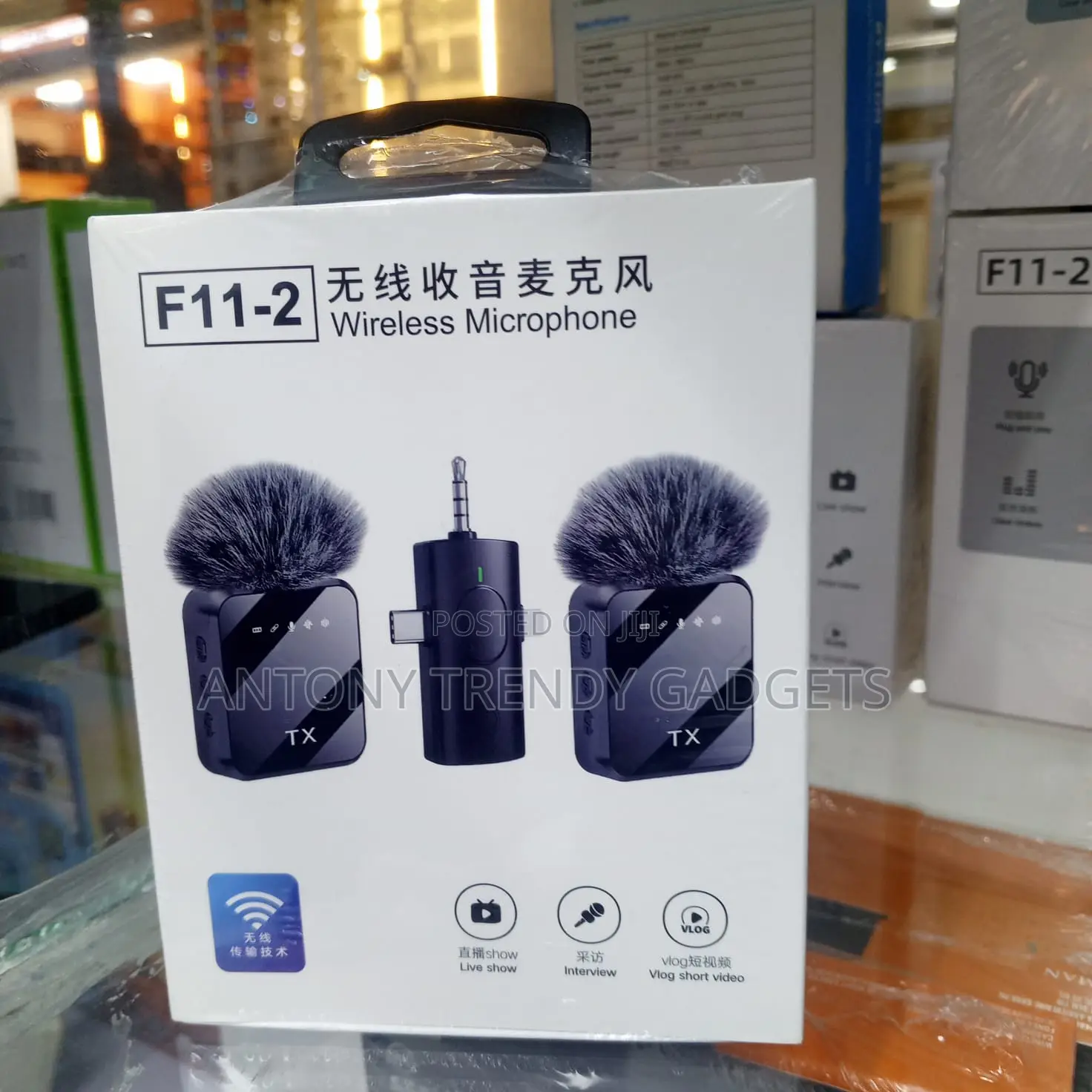 F11-2 Wireless Microphone Dual Mic 3-in-1 Receiver Vlog Kit