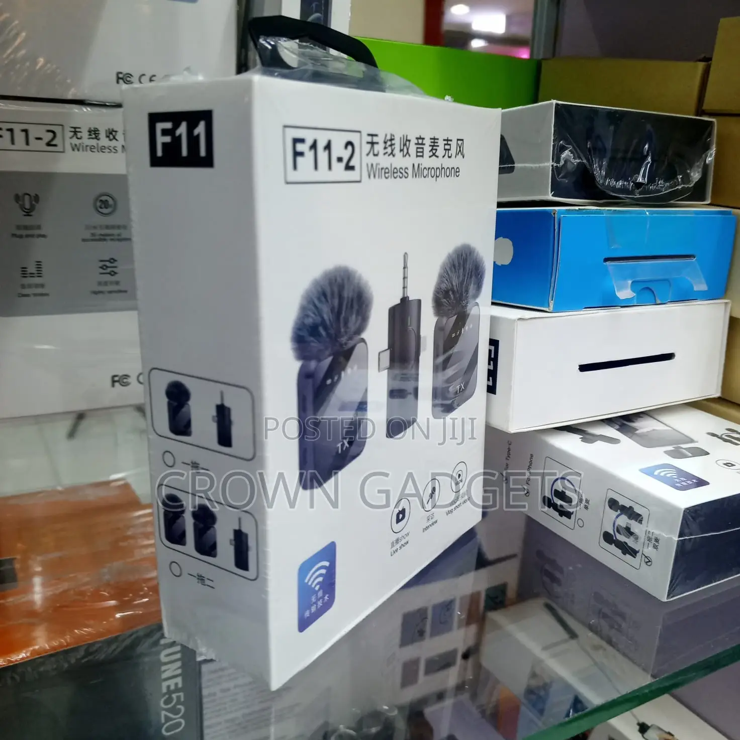 F11-2 Wireless Mic Set For Live Streaming Content Creation
