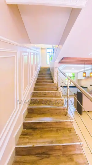 3bdrm Duplex in Kirimari for rent