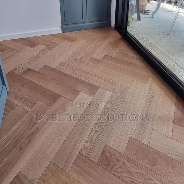 Herringbone SPC Flooring for Living Room and Office Floor Design Use