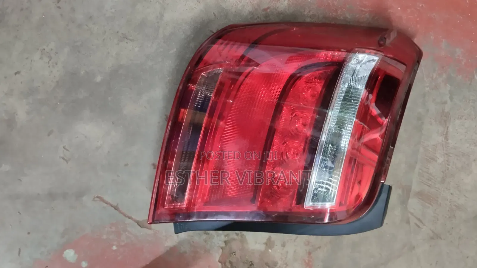 Axio 165 Taillights