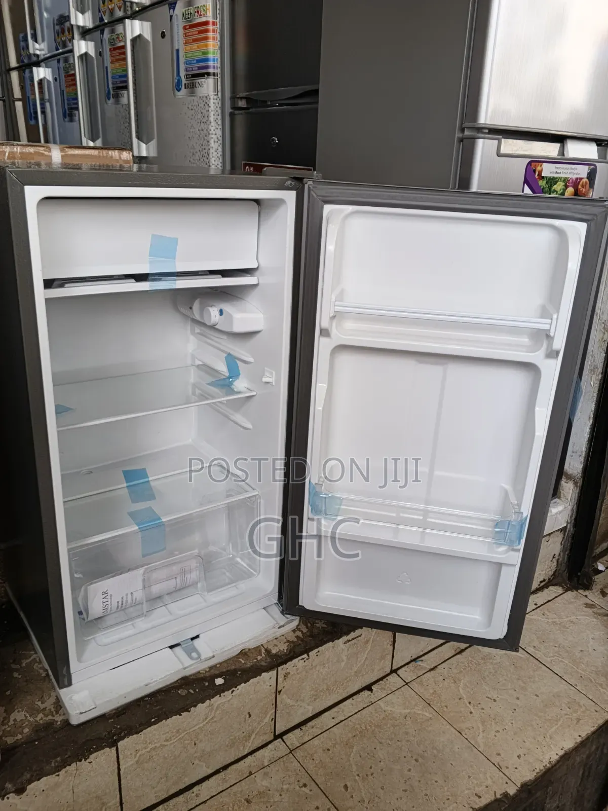 Glamstar Mini Fridge