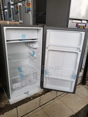 Glamstar Mini Fridge