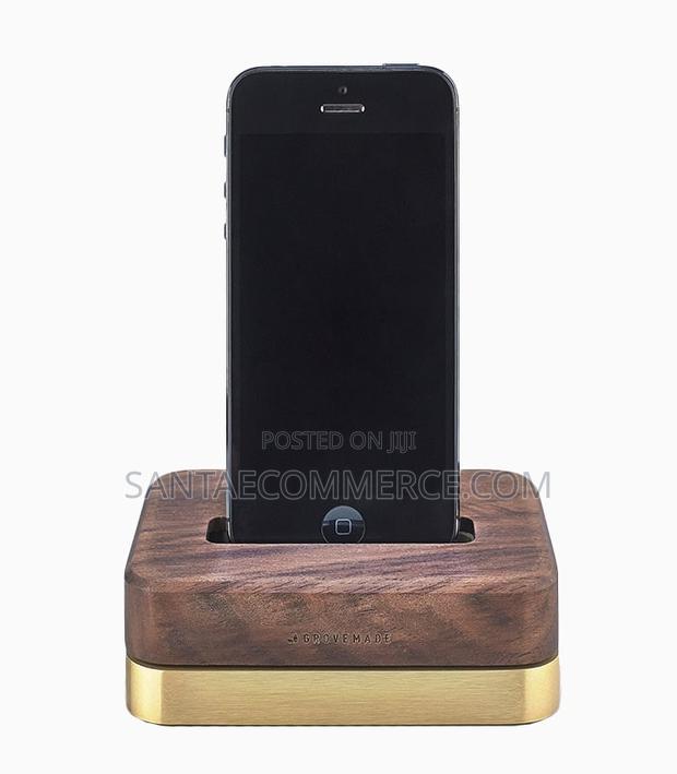 Phone Dock - main view