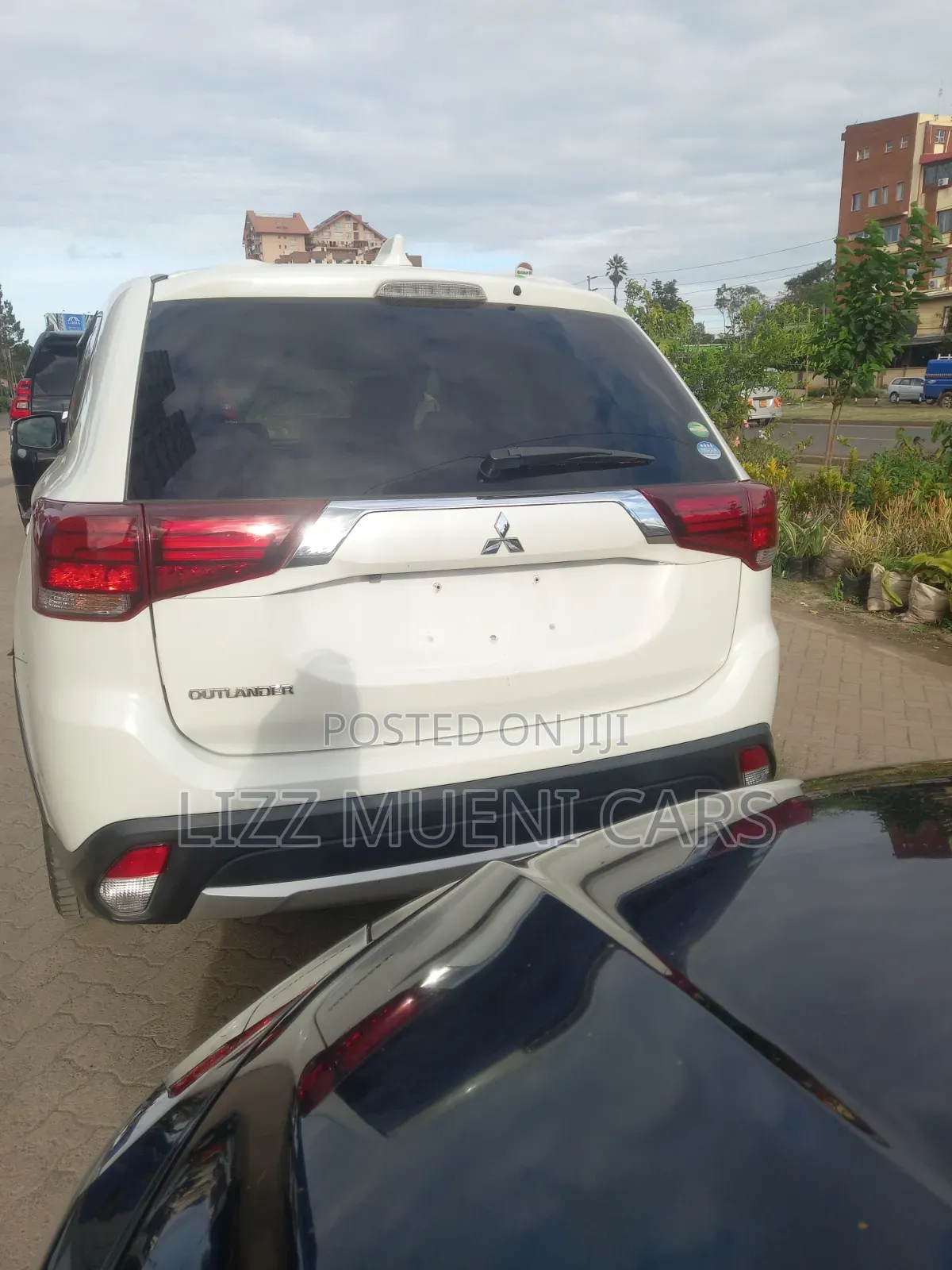 Mitsubishi Outlander 2019 White