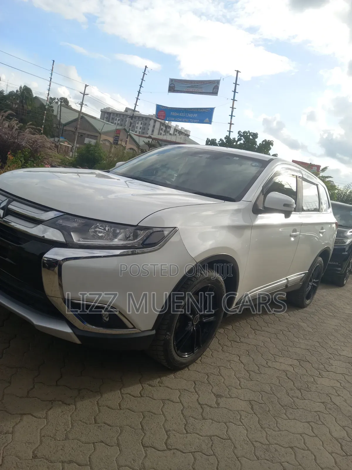 Mitsubishi Outlander 2019 White