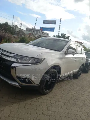 Mitsubishi Outlander 2019 White