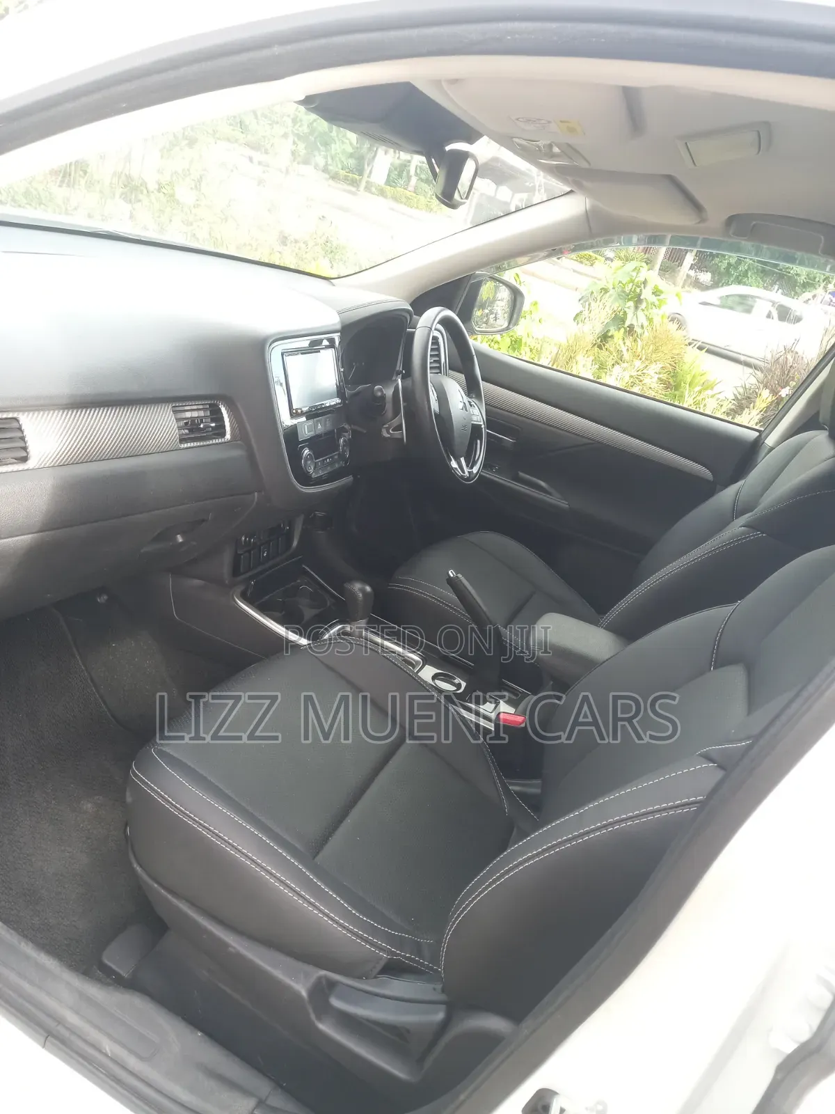 Mitsubishi Outlander 2019 White