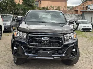 Toyota Hilux 2020 Black