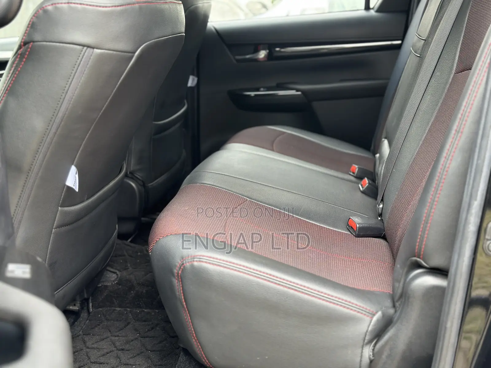 Toyota Hilux 2020 Black