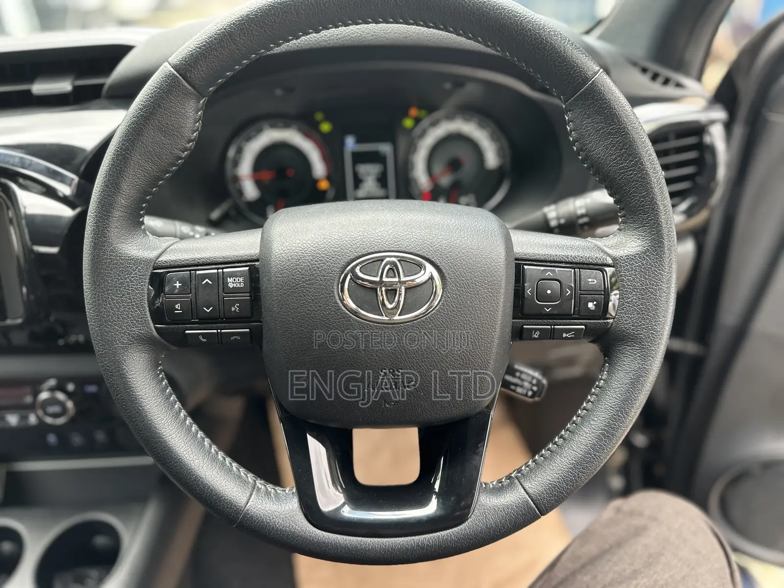 Toyota Hilux 2020 Black