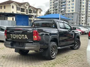 Toyota Hilux 2020 Black