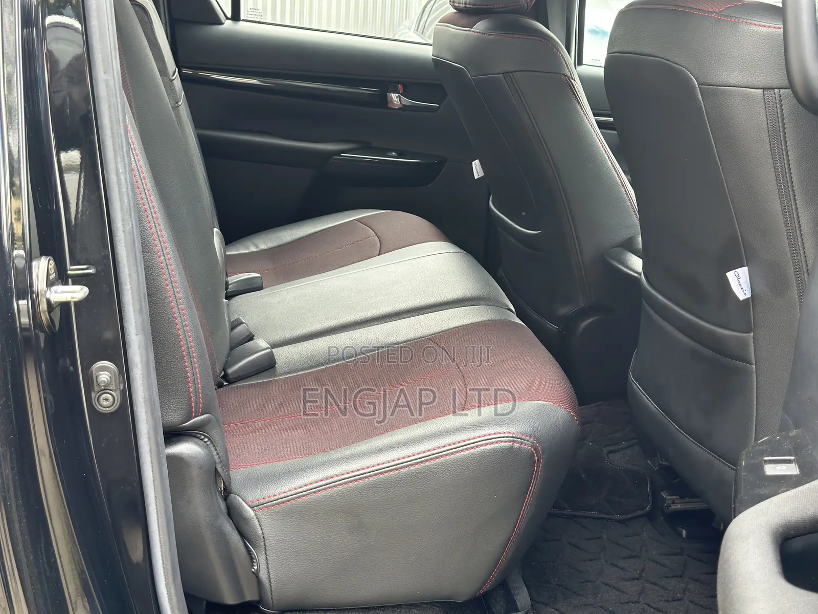 Toyota Hilux 2020 Black