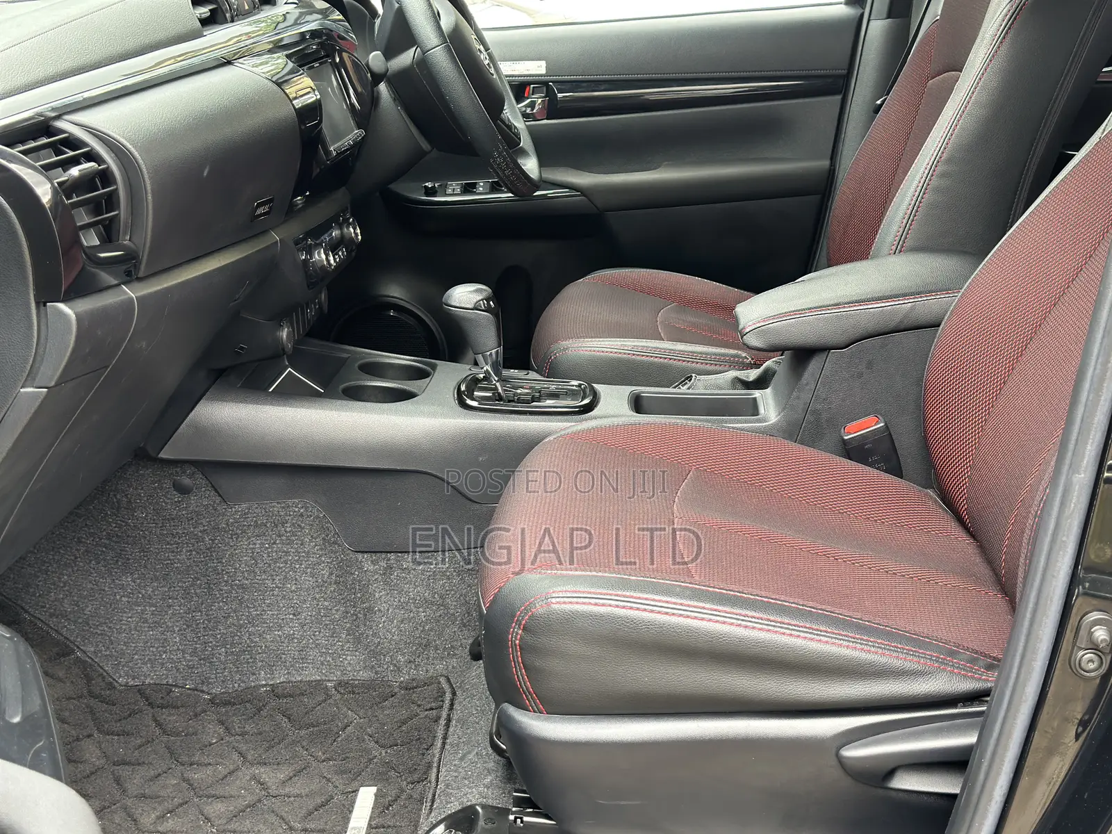 Toyota Hilux 2020 Black