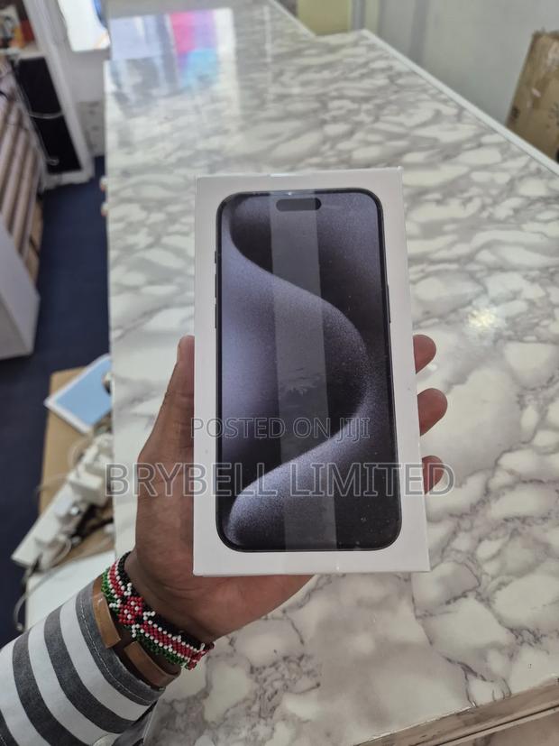 New Apple iPhone 15 Pro Max 256 GB White - thumbnail 5