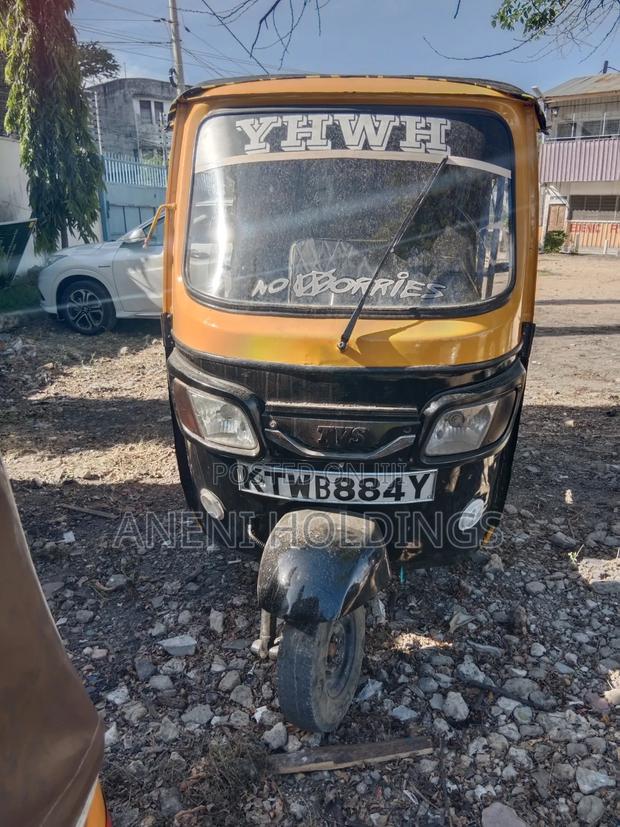 TVS King Deluxe Plus iTouch Start 2019 Yellow - main view