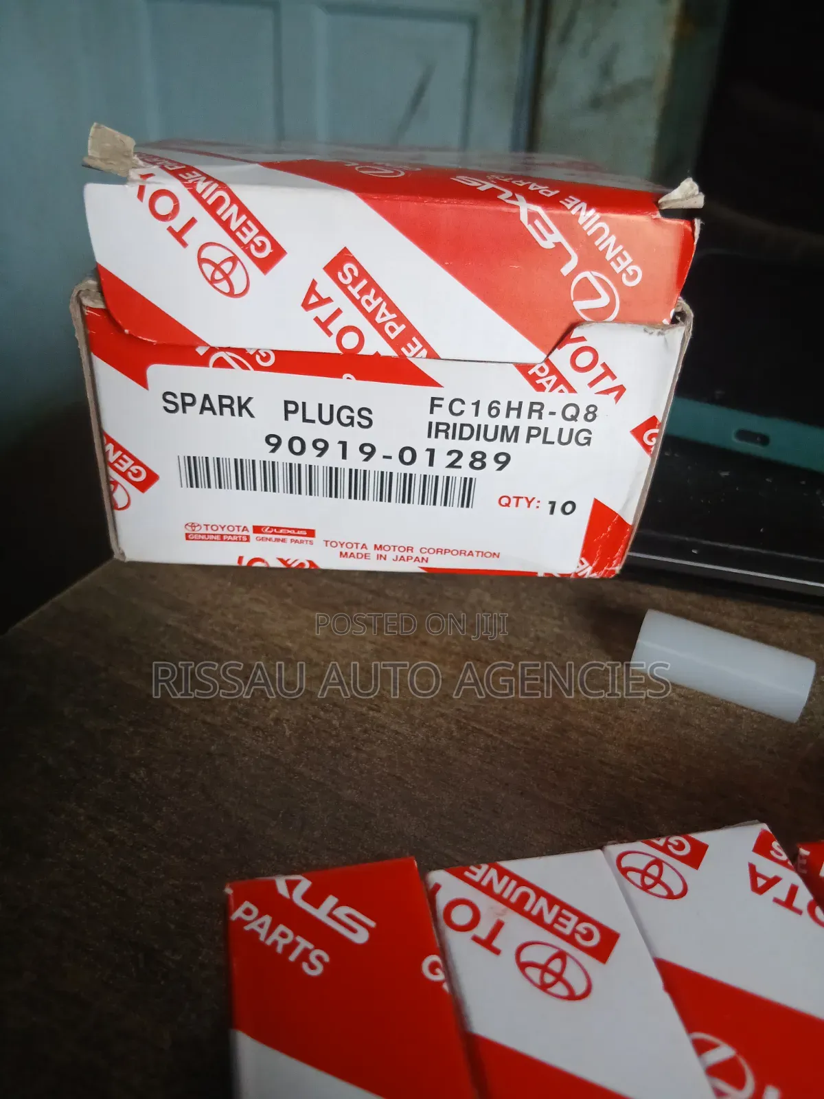 Denso Iridium Spark Plugs Fc16hr-Q8 Made in Japan.