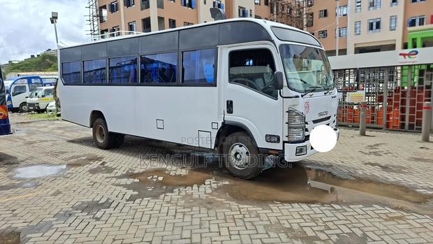 New Isuzu NQR 2023 White - thumbnail 3