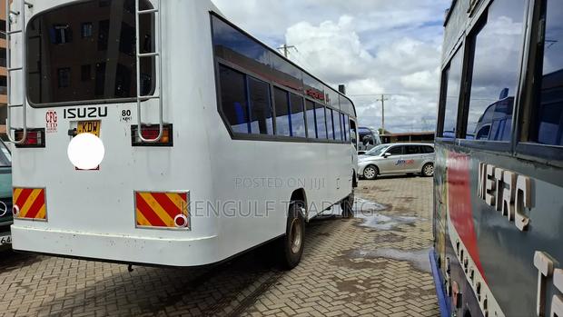 New Isuzu NQR 2023 White - thumbnail 4