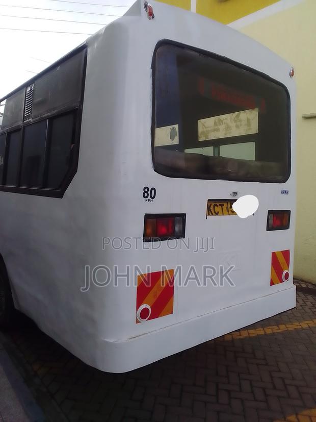 Isuzu NQR 2019 White - thumbnail 7