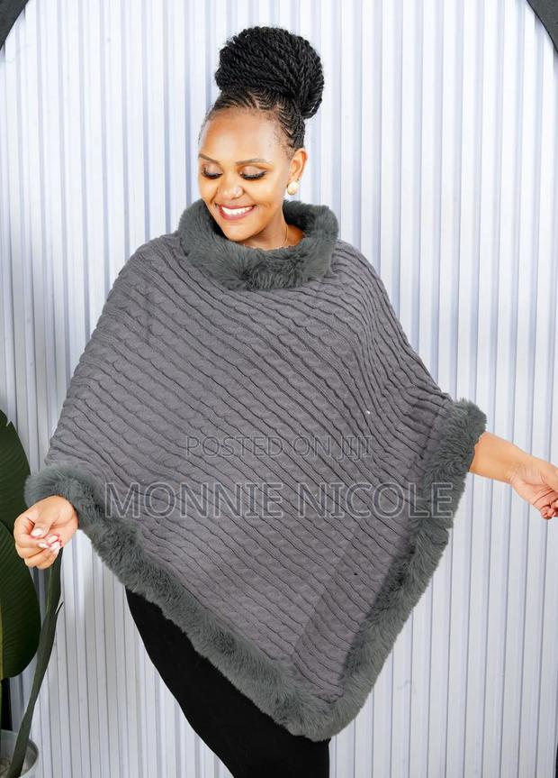 Winter Poncho. Good Quality - thumbnail 2