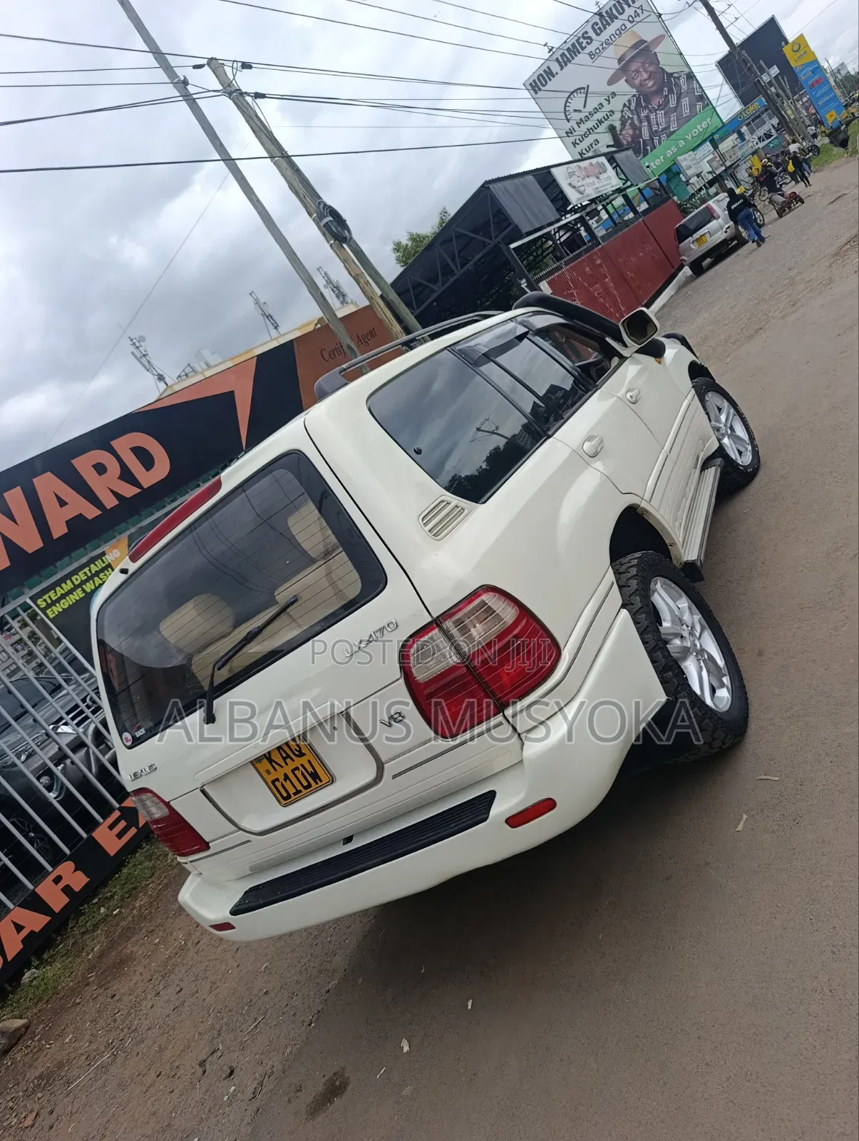 Toyota Land Cruiser 2001 White