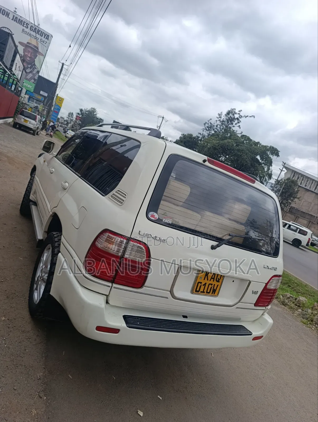 Toyota Land Cruiser 2001 White