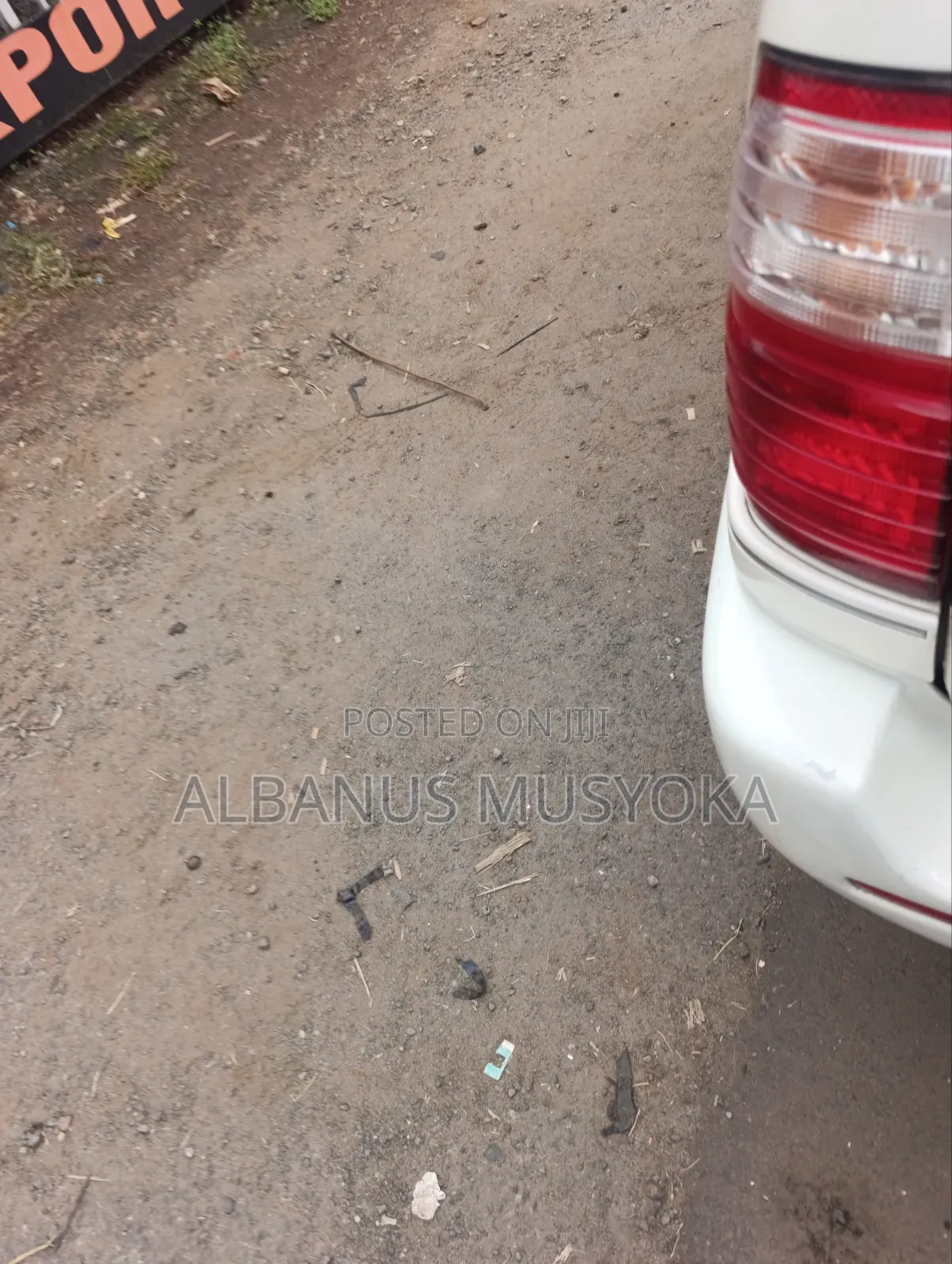 Toyota Land Cruiser 2001 White