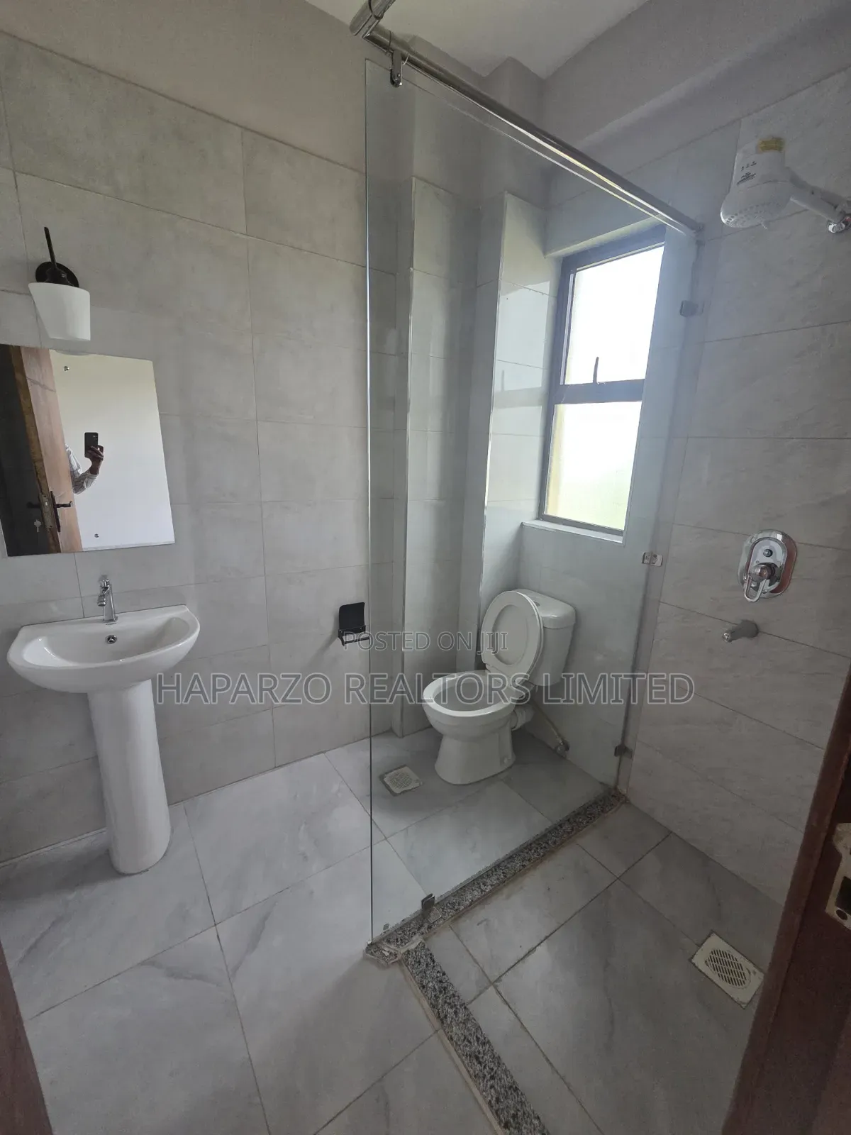 3bdrm Apartment in Brookside, Raphta Road Area for rent