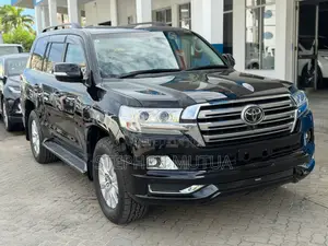 Toyota Land Cruiser 4.6 V8 ZX 2019 Black